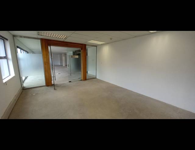 723M² OFFICE TO LET IN WOODMEAD
